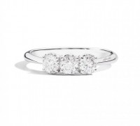 Recarlo Anniversary anello 3 pietre 75 colore eccezionale D