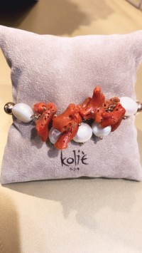 Bracciale in argento con corallo e perle naturali